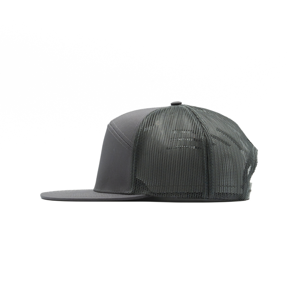 635 — 7 Panel Mesh Trucker
